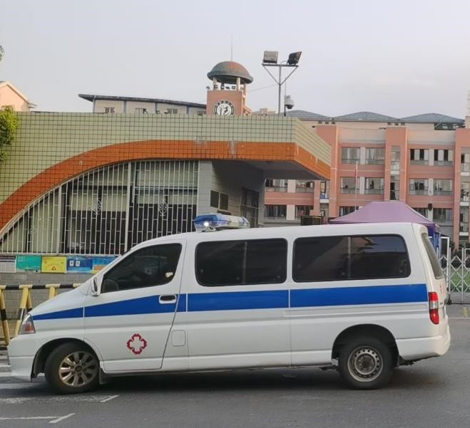 隆尧救护车出租护送骨折病人一公里多少钱